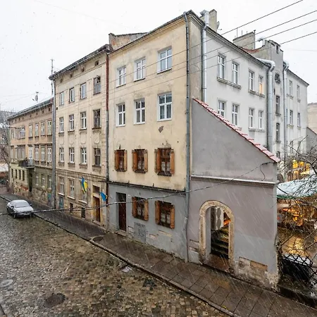 Daire 3 , Rohatyntsyv Street *