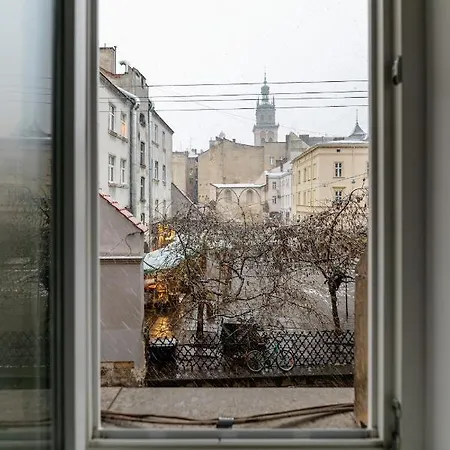 3 , Rohatyntsyv Street Apartment Lviv