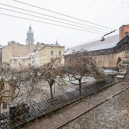 3 , Rohatyntsyv Street